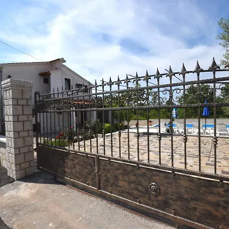 Holiday home Lovable Apartment, Pool With Deckchairs Porec