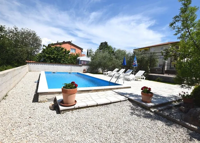 Charming With Pool In Zbandaj Hébergement de vacances Poreč
